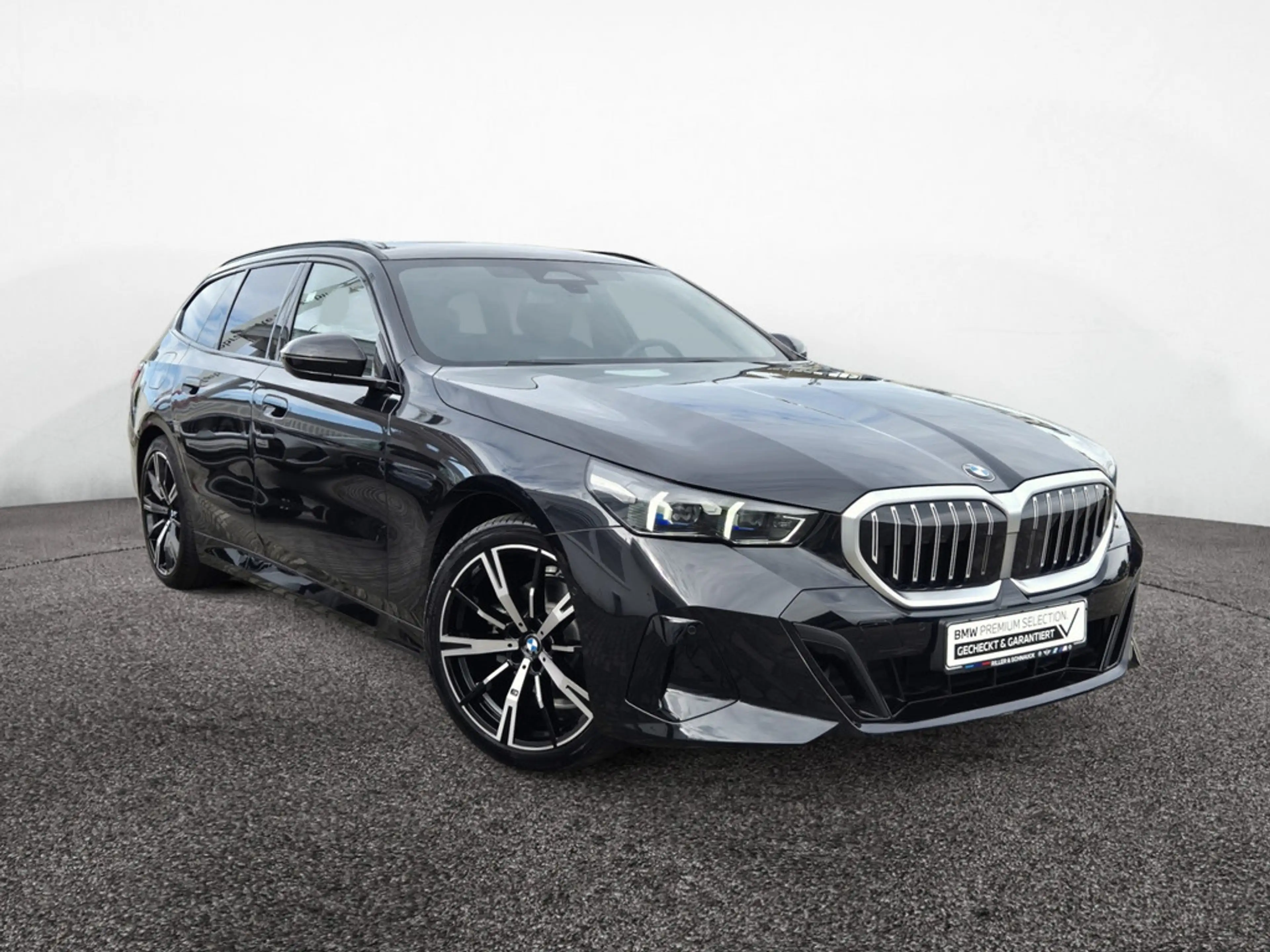 BMW 520 i Touring M-Sport 20 ZOLL+AHK+H/K+KAM+LED — photo 2