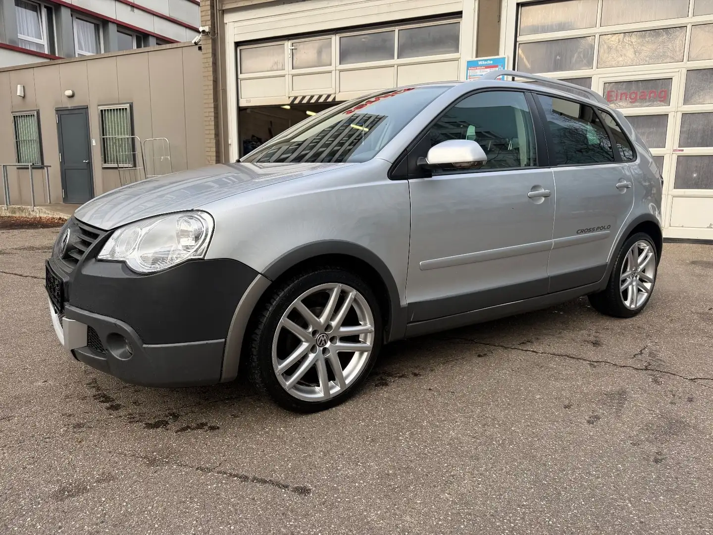 Volkswagen Polo IV CrossPolo KLIMA-SERVO-ZV-SD-TÜV-NEU Silber - 1