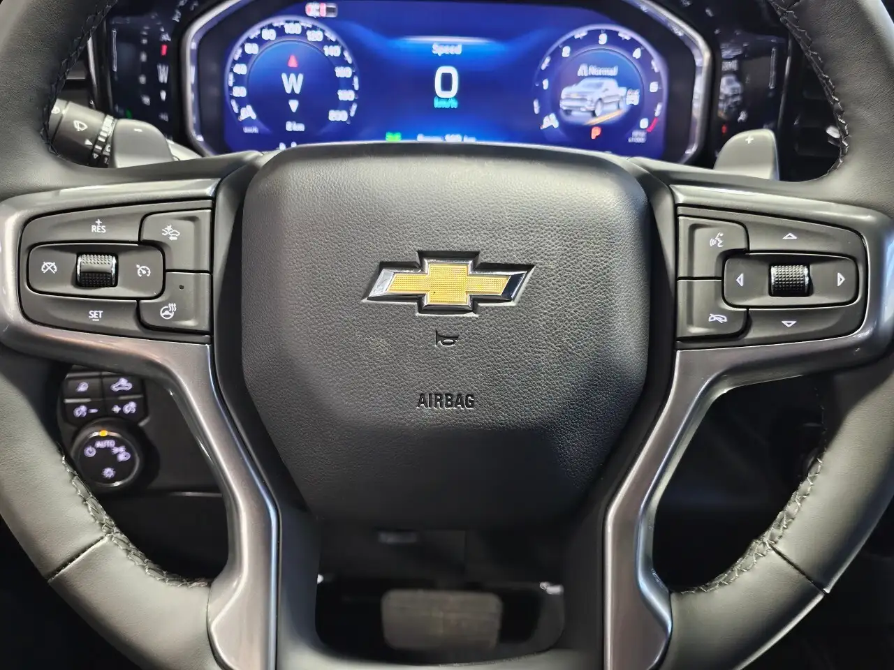 Chevrolet Silverado 1500 снимка Chevrolet Silverado 1500