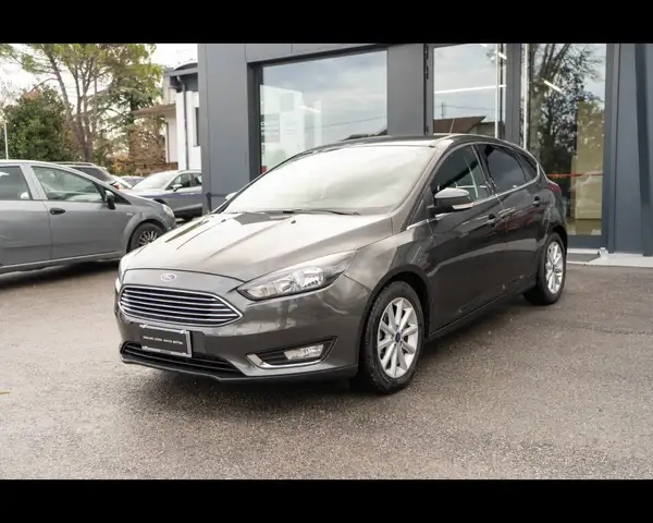 Ford Focus 3ª serie 1.6 120 CV GPL Titanium