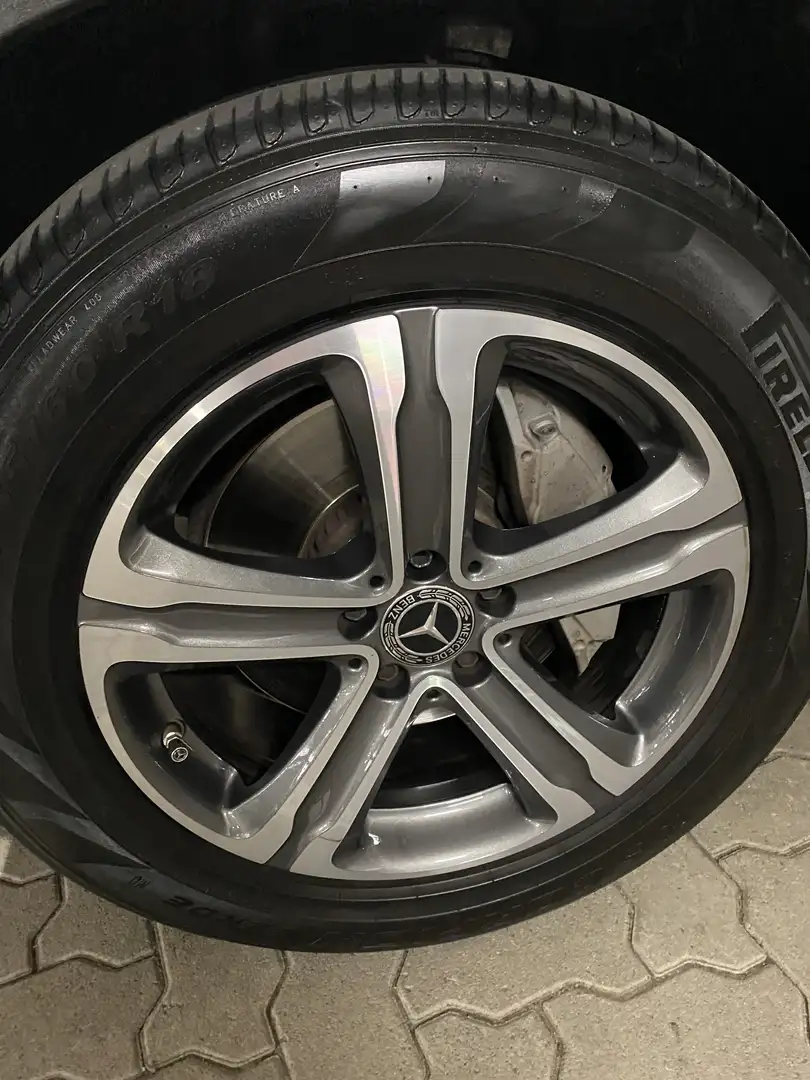 Mercedes-Benz GLC 220 d 4Matic 9G-TRONIC - 2