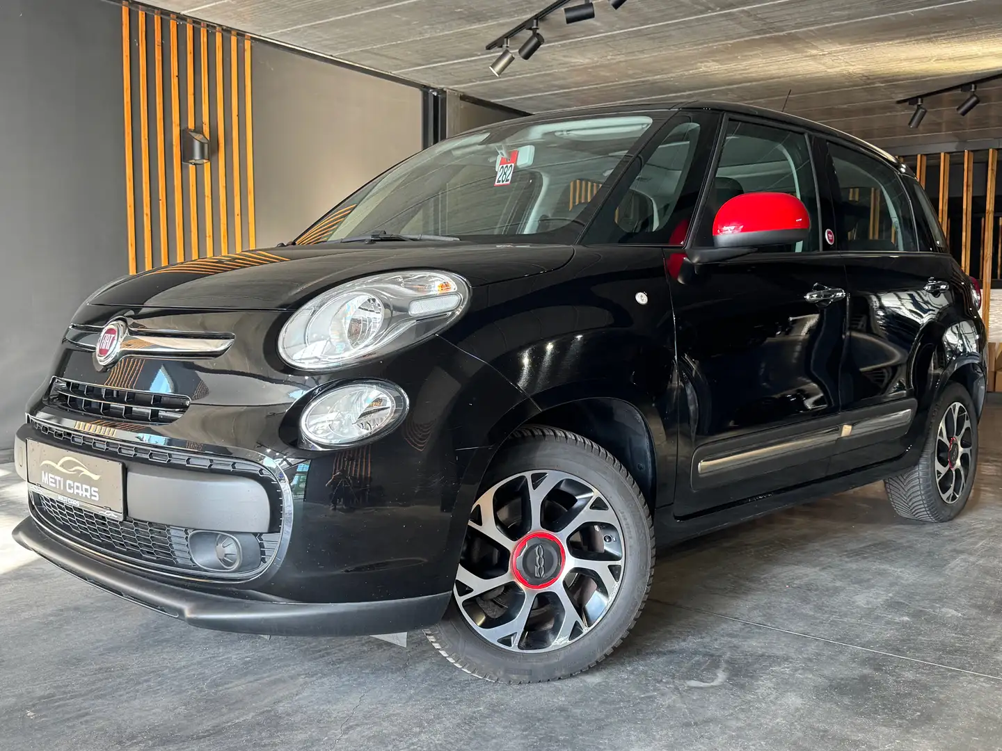 Fiat 500L 1.4 16V Rosso Amore Edizione | Aanraakscherm | Černá - 1