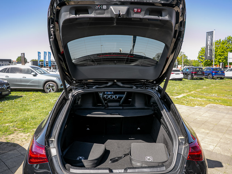 Mercedes-Benz CLA 250 e AMG Premium Plus HeadUp — photo 10