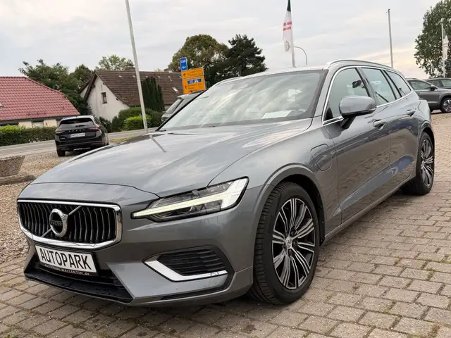 Volvo V60 view 3