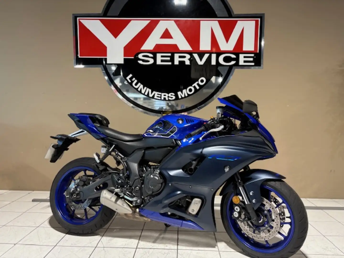Yamaha Bleu - 1