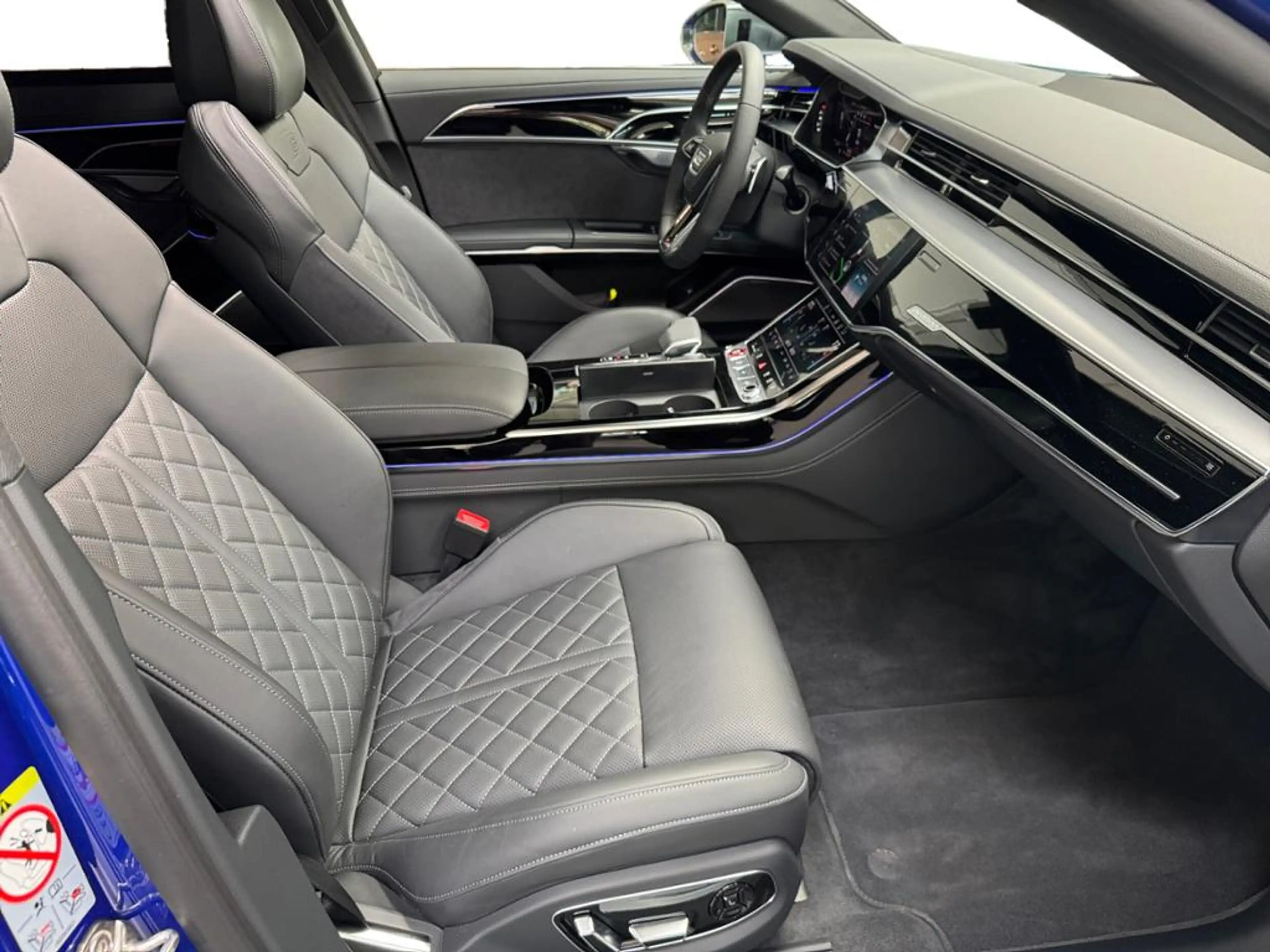 Audi S8 4.0 TFSI quattro Exclusive+Fahrassist+AHK+HUD — photo 10
