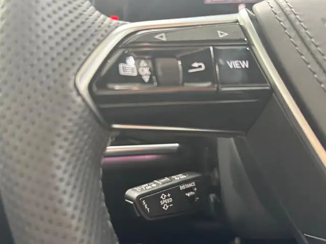 Audi S8 view 18