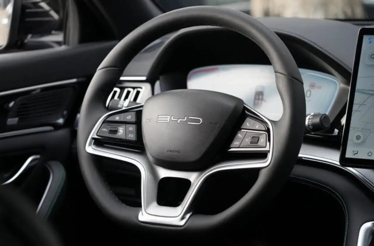 BYD Seal U 2026 — фото 10
