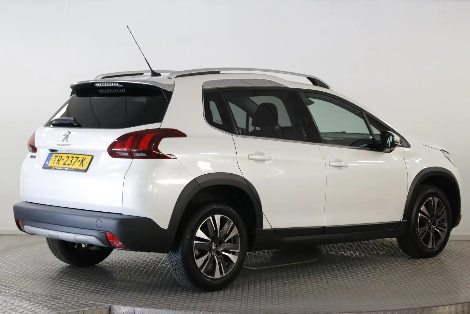 Peugeot 2008 1.2 PureTech Allure 130 PK. Clima | Carplay | Crui Wit - 2