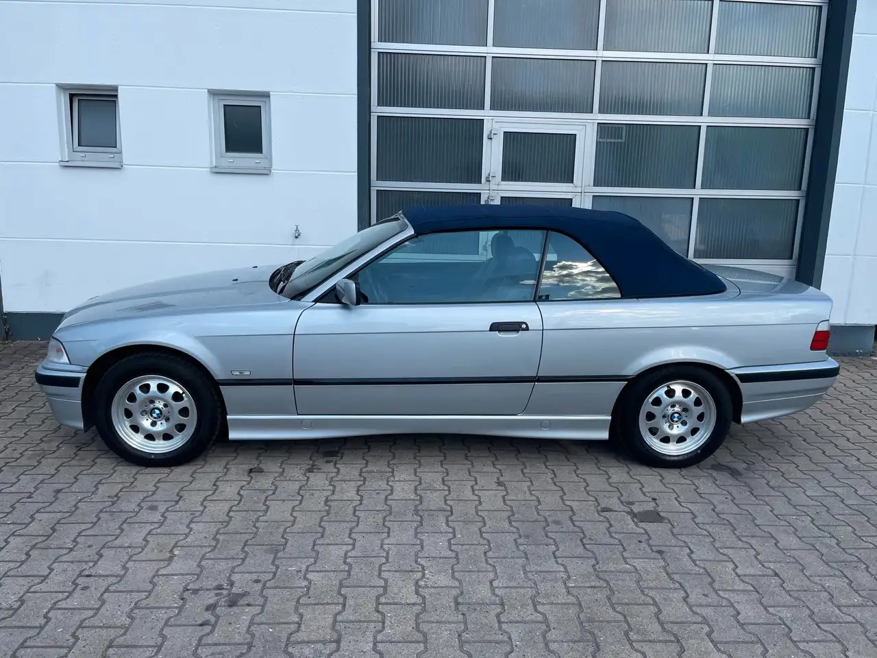 BMW 318 i E36 Cabrio 2.Hd/53'km!/Klima/SHZ/Liebhaber!, foto 4