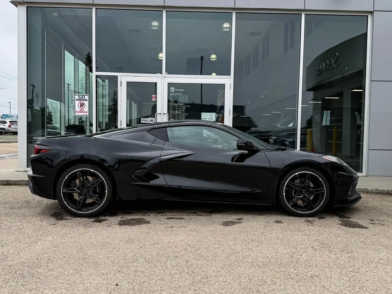 Chevrolet Corvette снимка Chevrolet Corvette