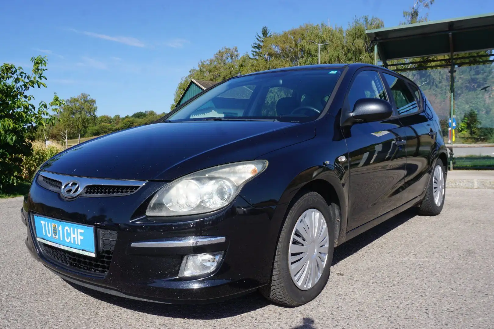 Hyundai i30 1.6 CRDi DPF Schwarz - 2