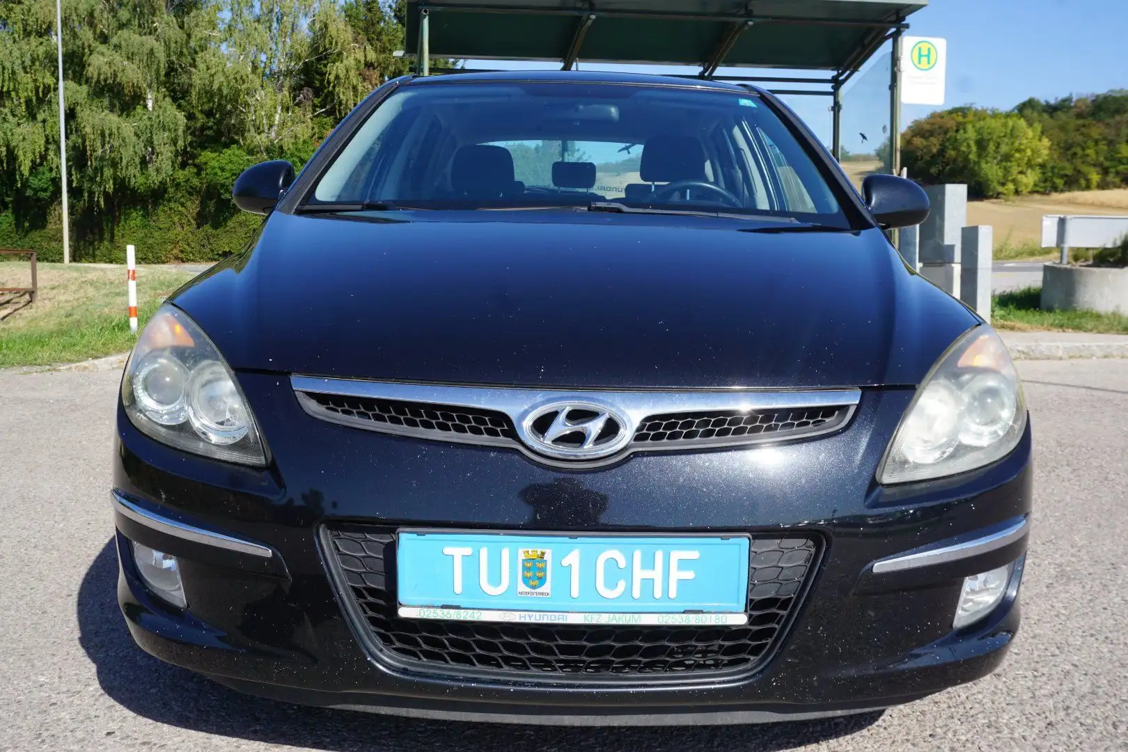 Hyundai i30 1.6 CRDi DPF Schwarz - 1