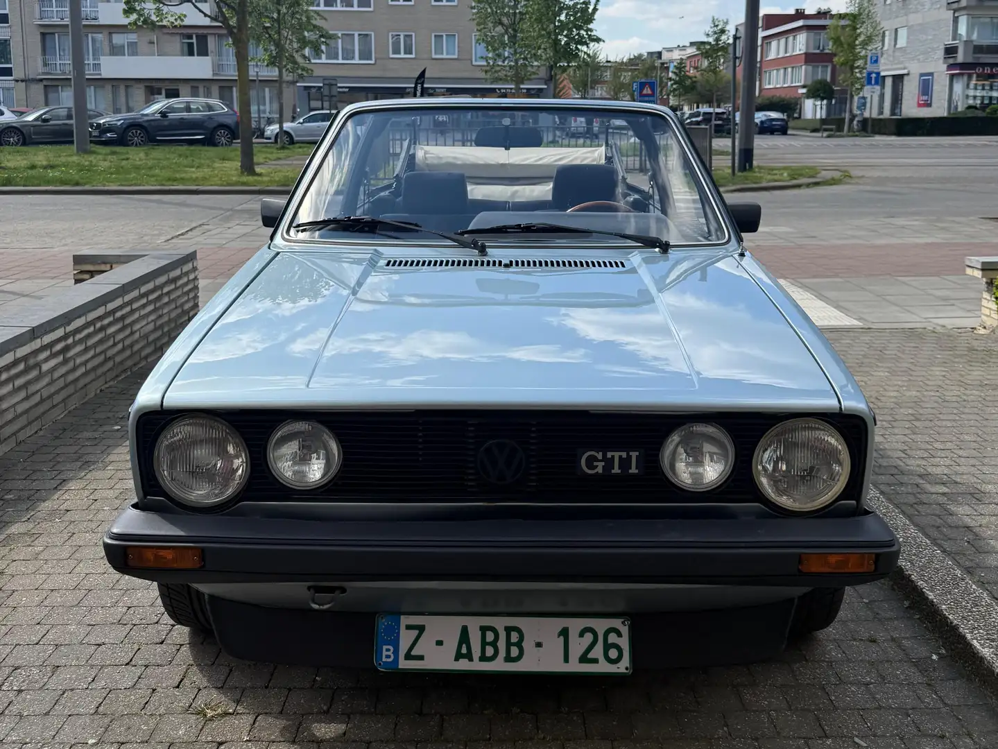Oldtimer Volkswagen Golf 1 Gti Cabrio Grau - 2