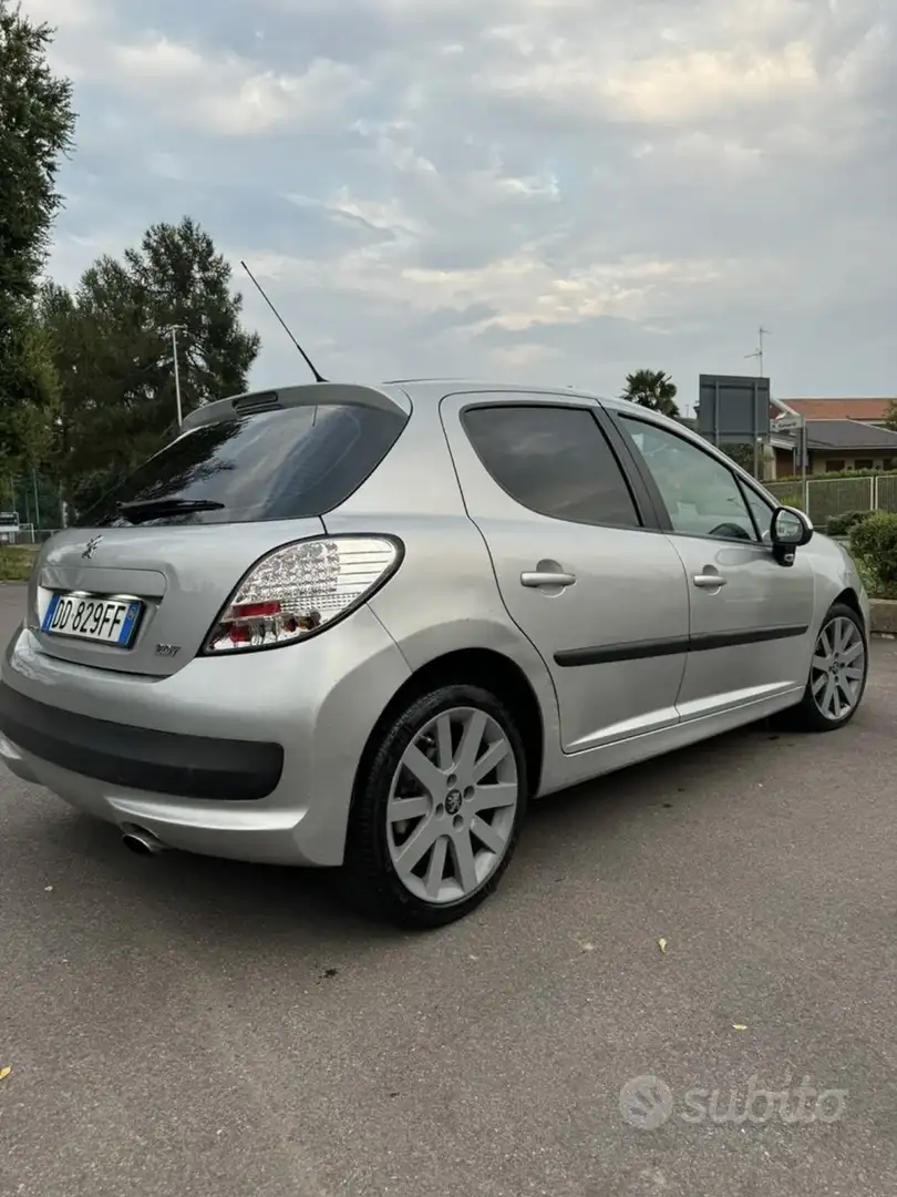 Peugeot 207 5p 1.6 hdi 16v XSI - 1