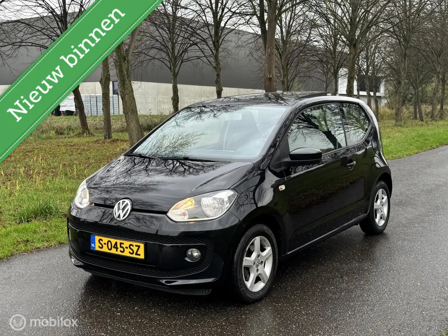 Volkswagen up! 1.0 take up!*PANODAK*STOELVERWARMING*NEW APK Zwart - 1