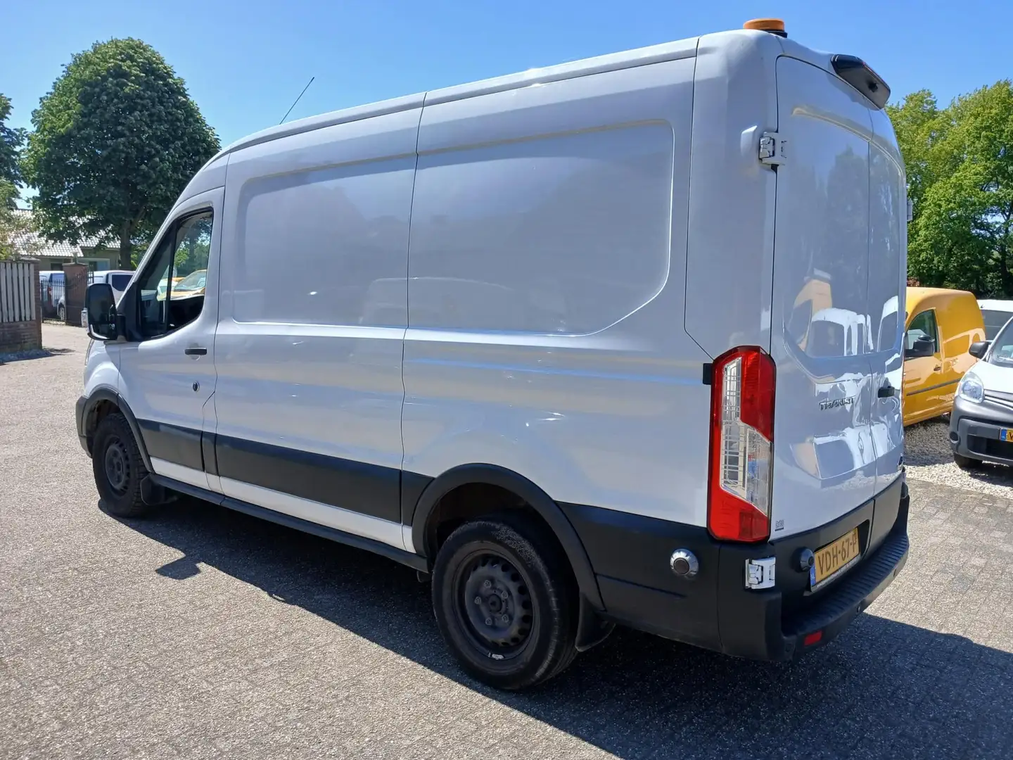 Ford Transit 350 2.0 TDCI L2H2 Trend Blanco - 2