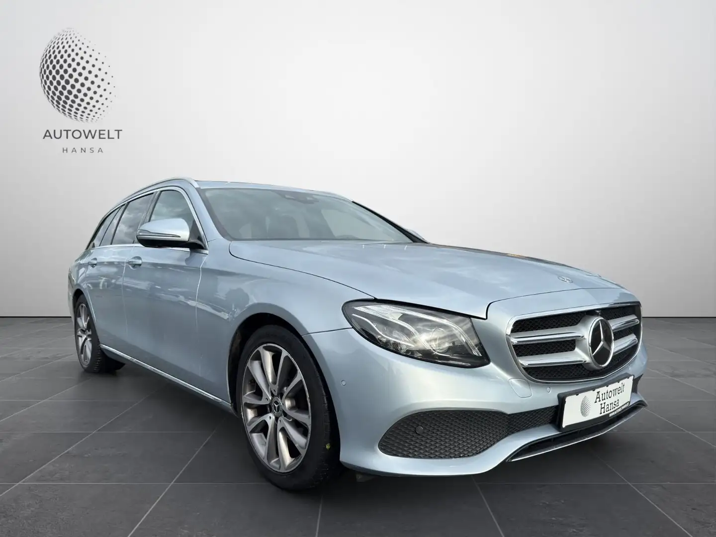 Mercedes-Benz E 220 d /AVANT./WIDESCR./DISTRO+/LEDER/360*/18ZL Argent - 2