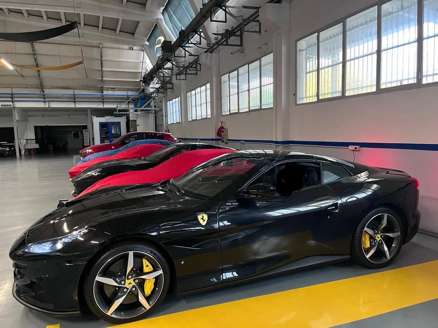 Ferrari Portofino M Negro - 1