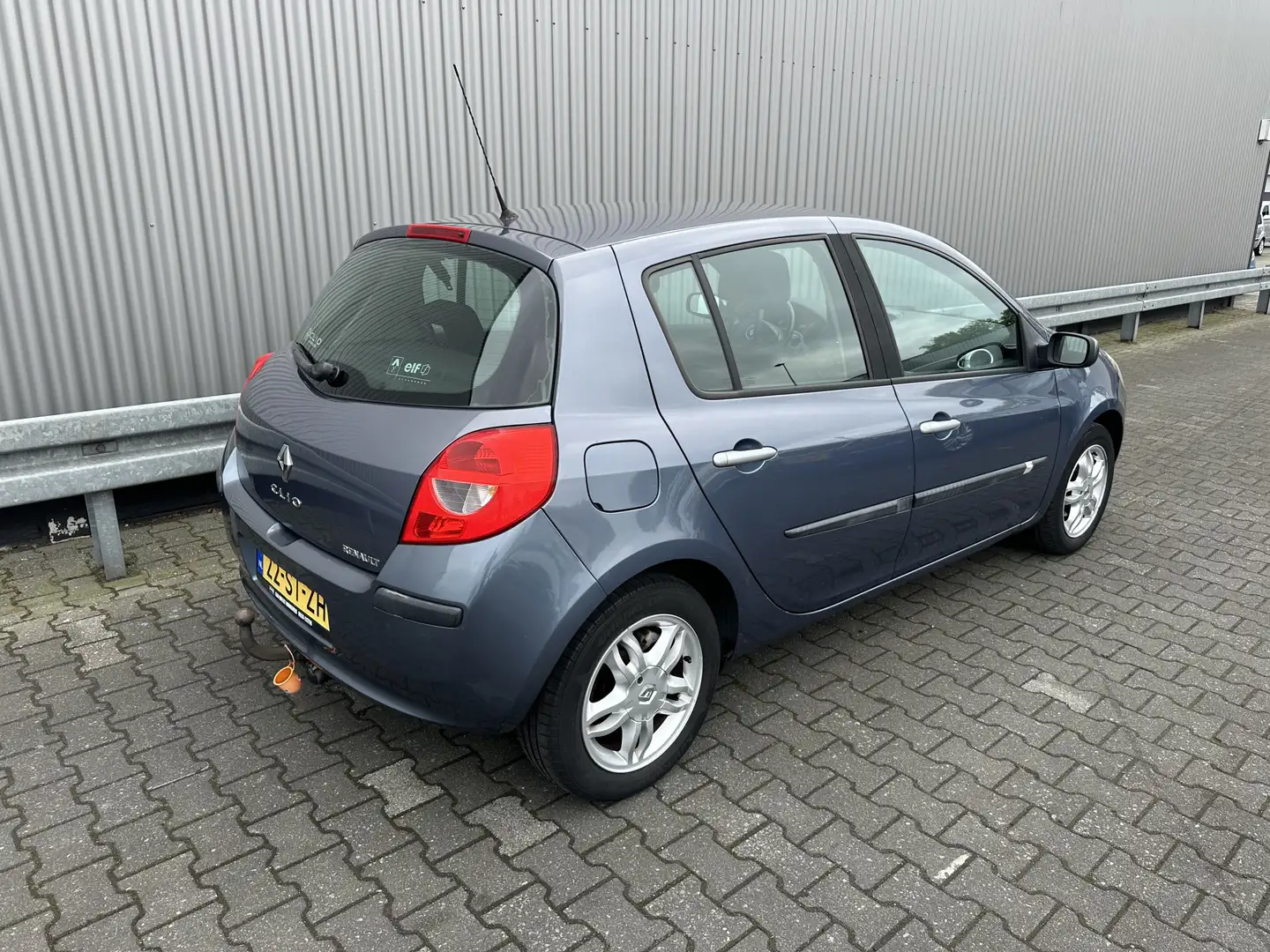 Renault Clio 1.6-16V Dynamique Luxe 5-Drs, A/C, LM, Trekh, z.g. Blauw - 2