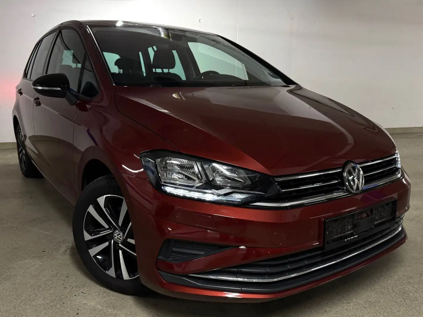 Volkswagen Golf Sportsvan IQ.DRIVE ACC*NAVI*PDC*TOTWINKEL Rosso - 1