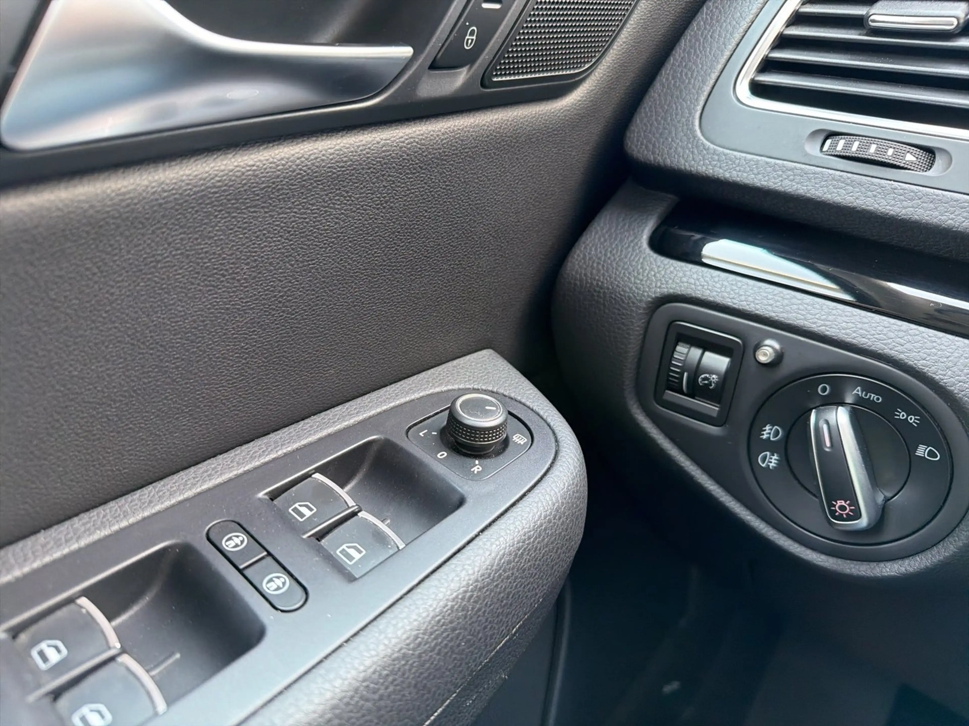 Volkswagen Sharan Bus+ TDI SCR 4MOTION DSG 7-Sitzer — photo 8