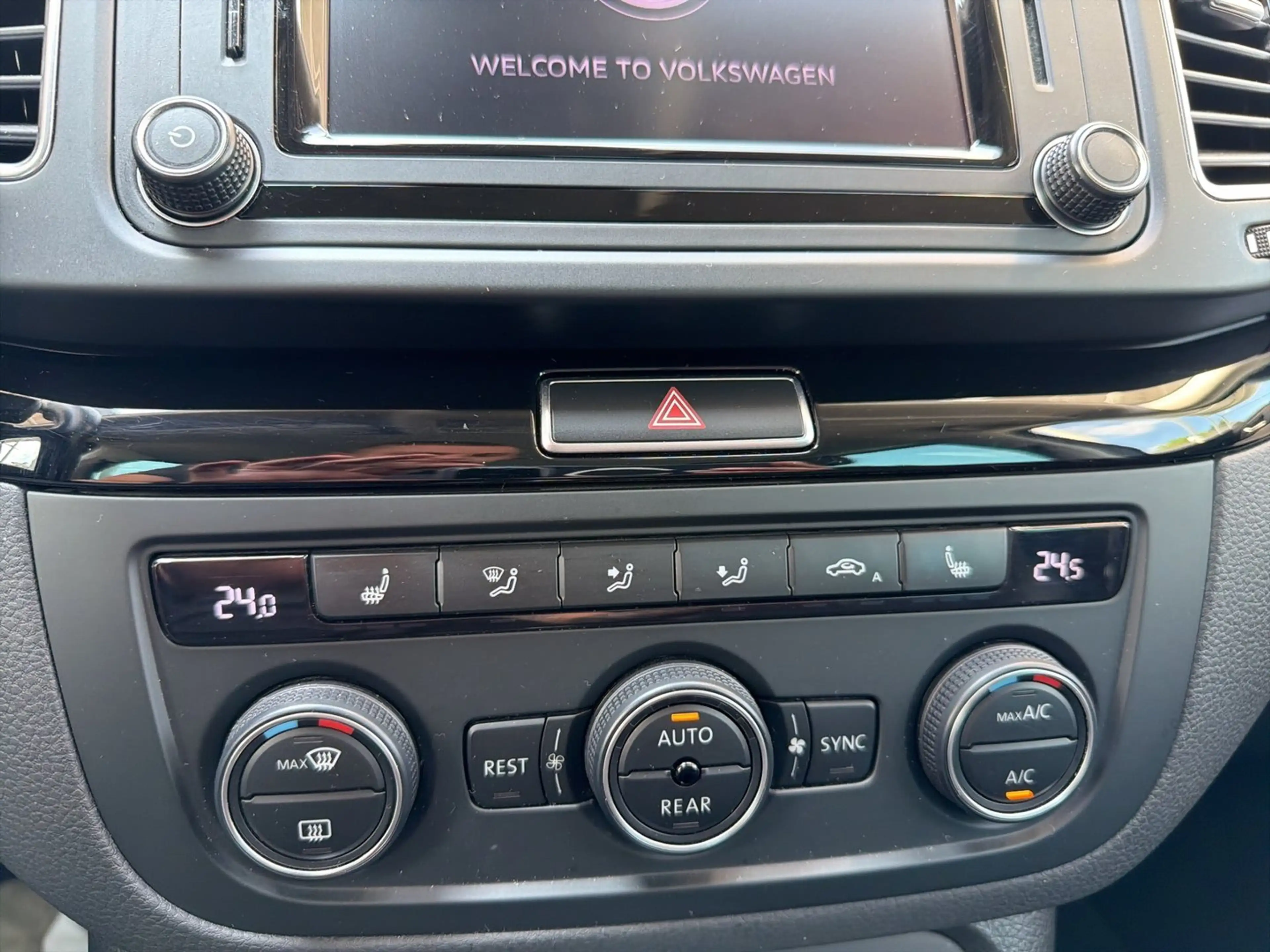 Volkswagen Sharan Bus+ TDI SCR 4MOTION DSG 7-Sitzer — photo 13