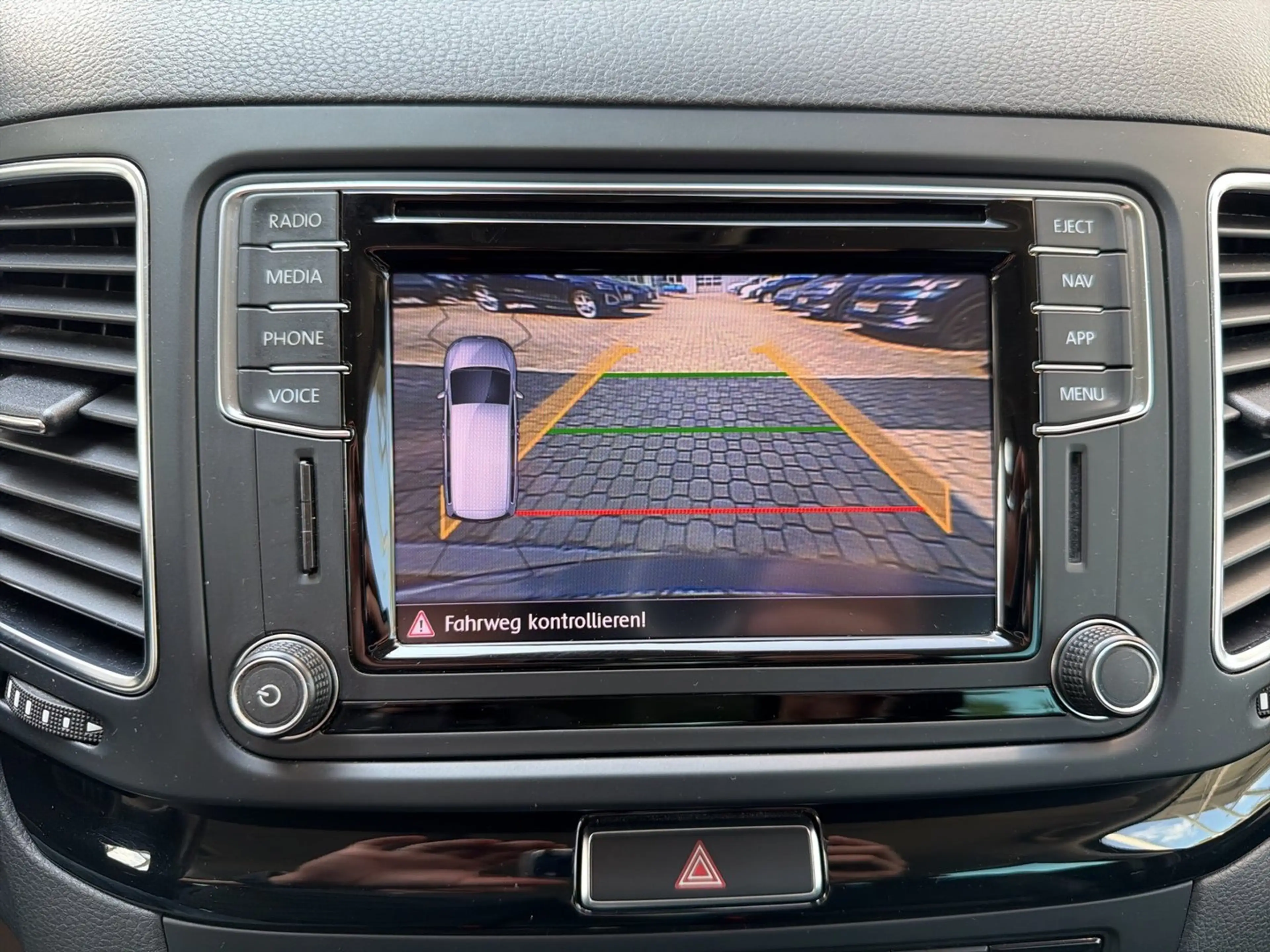 Volkswagen Sharan Bus+ TDI SCR 4MOTION DSG 7-Sitzer — photo 10