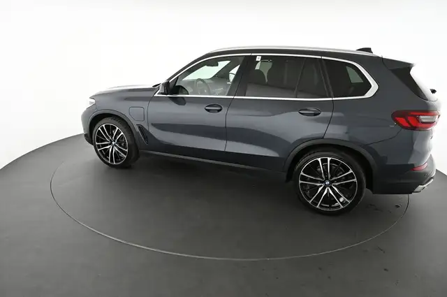 BMW X5 view 7
