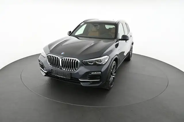 BMW X5 view 11