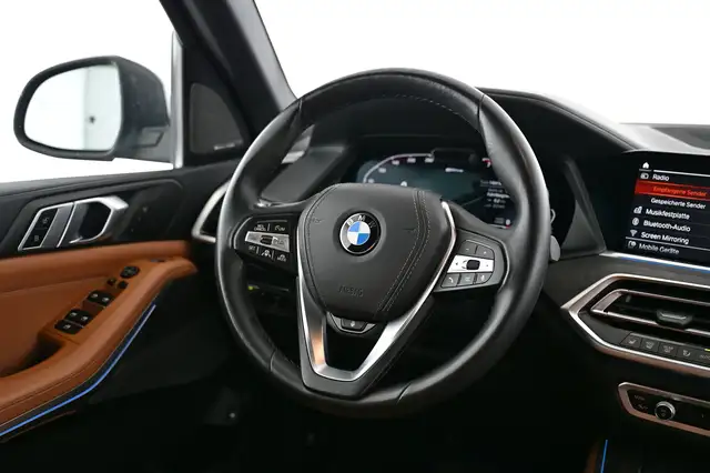 BMW X5 view 19