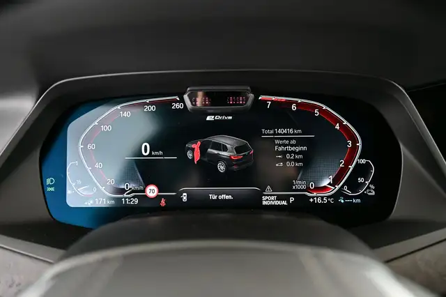 BMW X5 view 21
