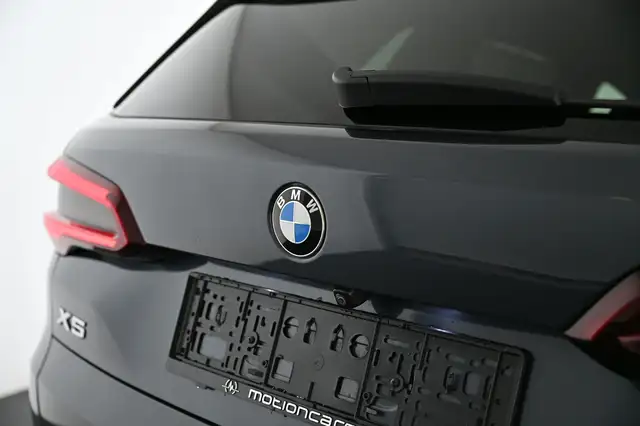 BMW X5 view 13