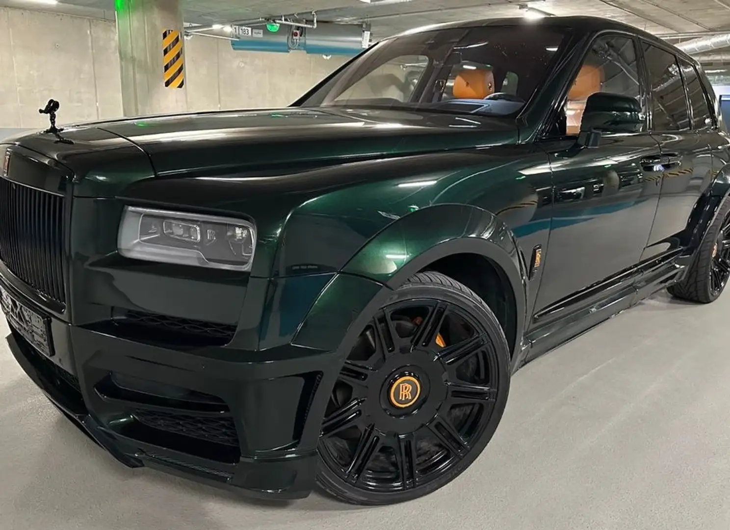 Rolls-Royce Cullinan Verde - 2