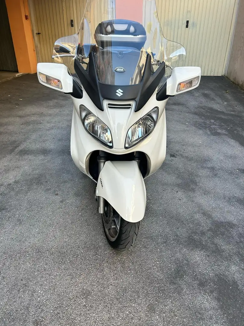 Suzuki Burgman 650 Executive abs Alb - 1