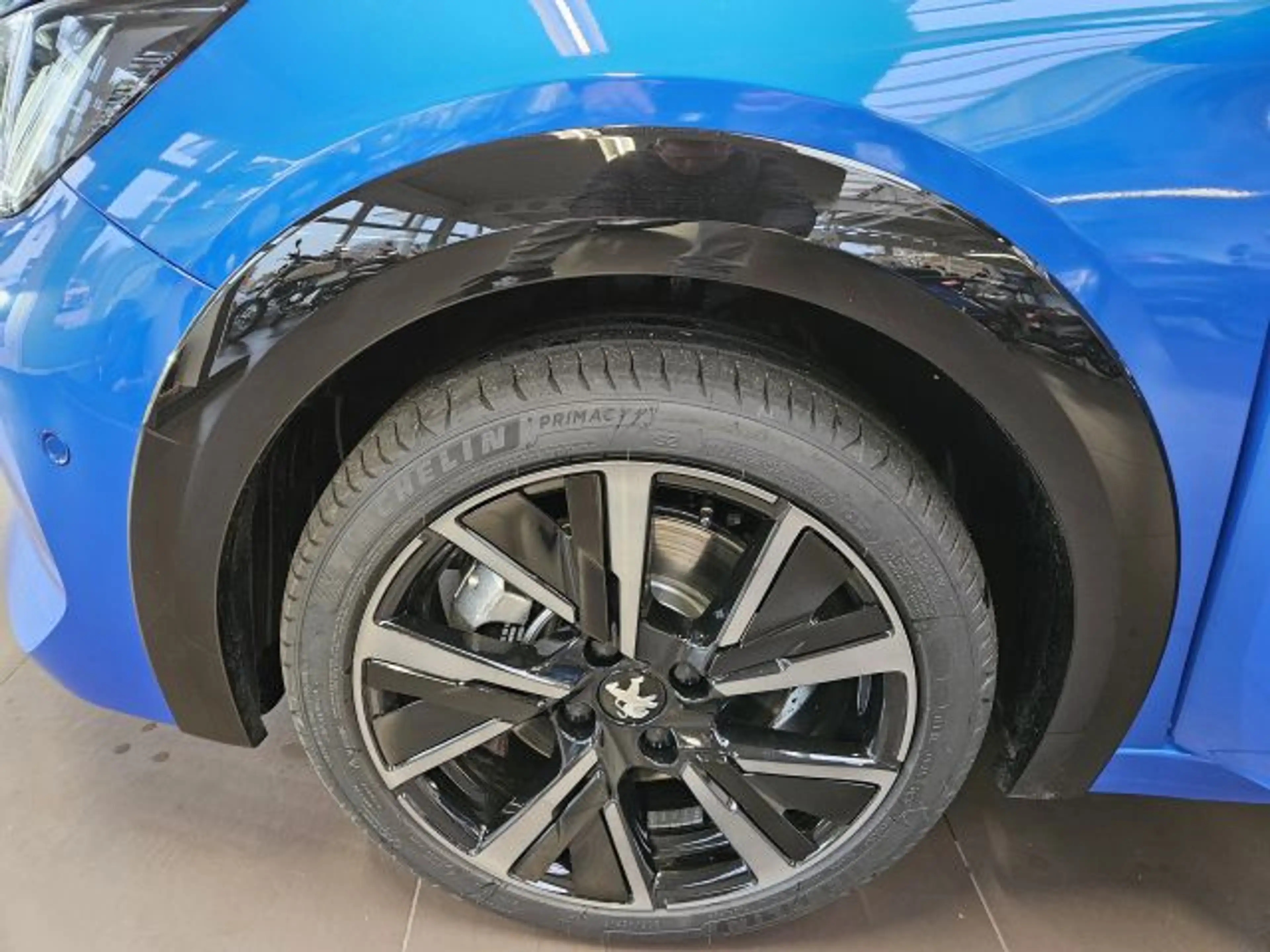 Peugeot 208 Elektromotor 136 GT+ — photo 7