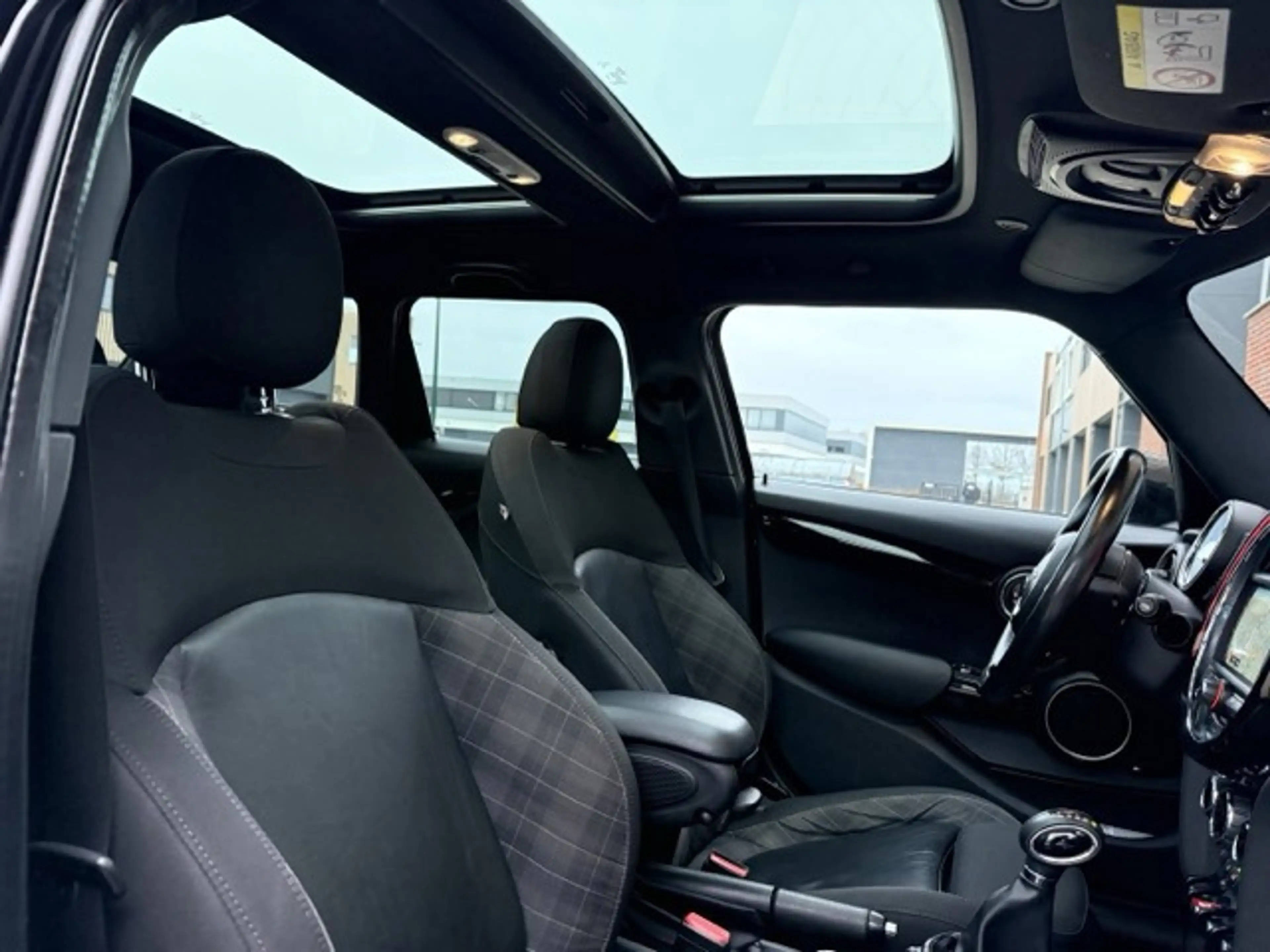 MINI Cooper S 5-Deurs 2.0 / DSG / PANO / HUD / LEDER / VOL ! — photo 13