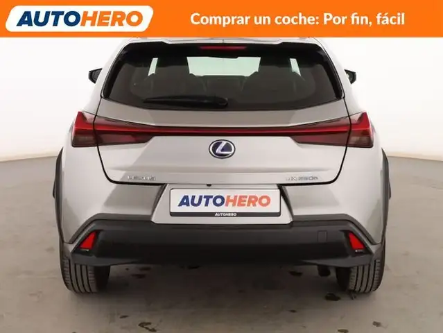 Lexus Ux view 5