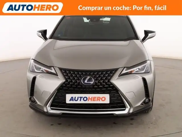 Lexus Ux view 9