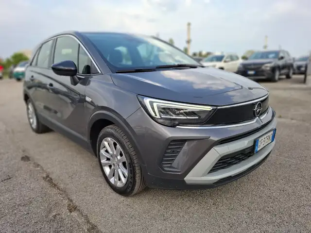 Opel Crossland X view 3