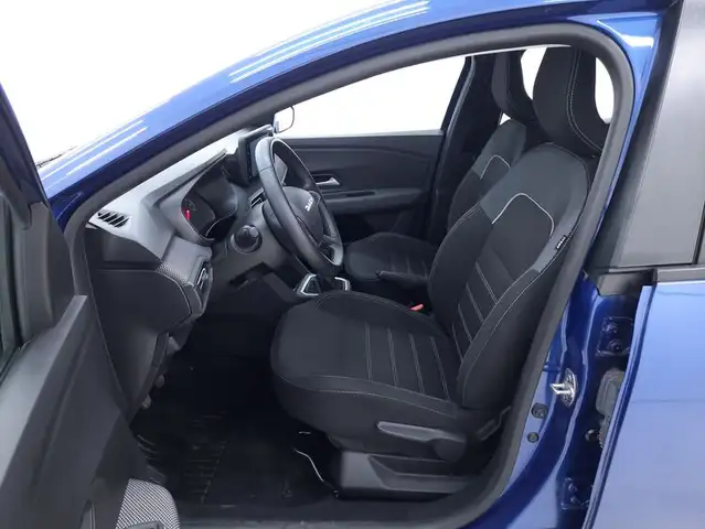 Dacia Sandero view 10