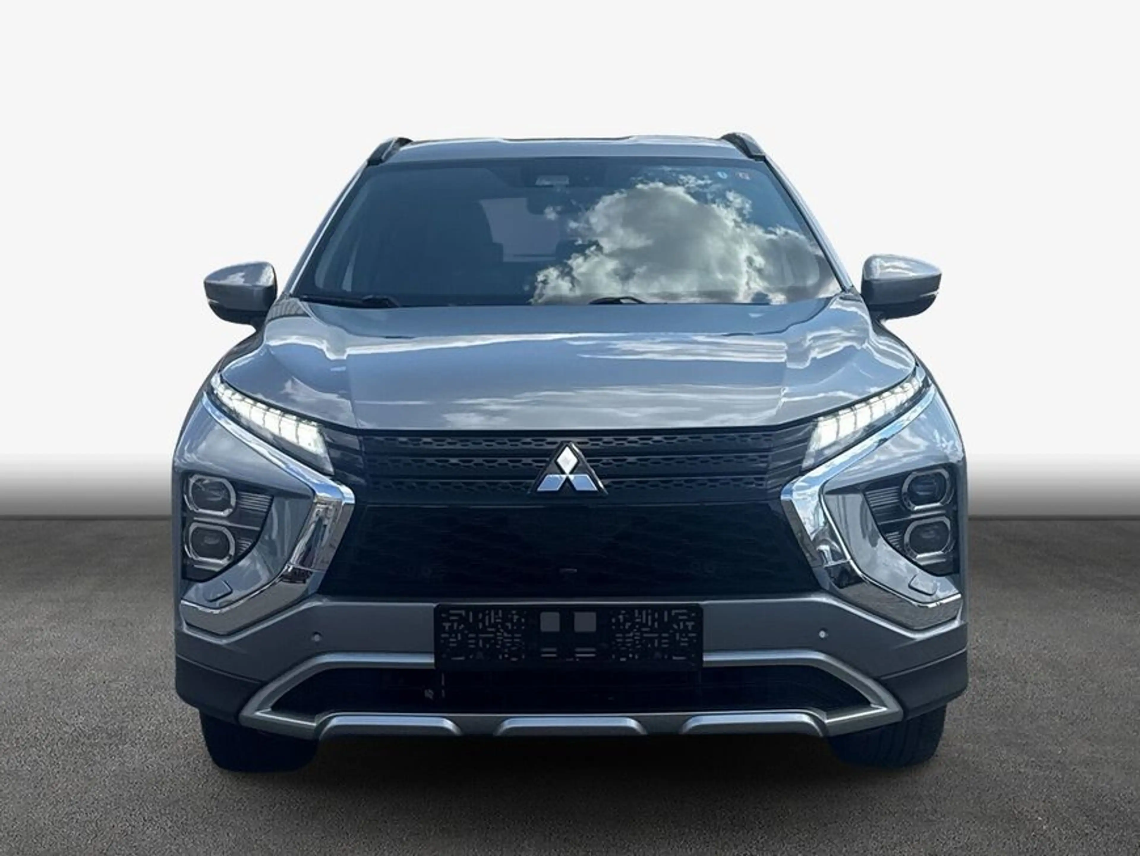Mitsubishi Eclipse Cross Plug-In Hybrid 4WD Plus — photo 3