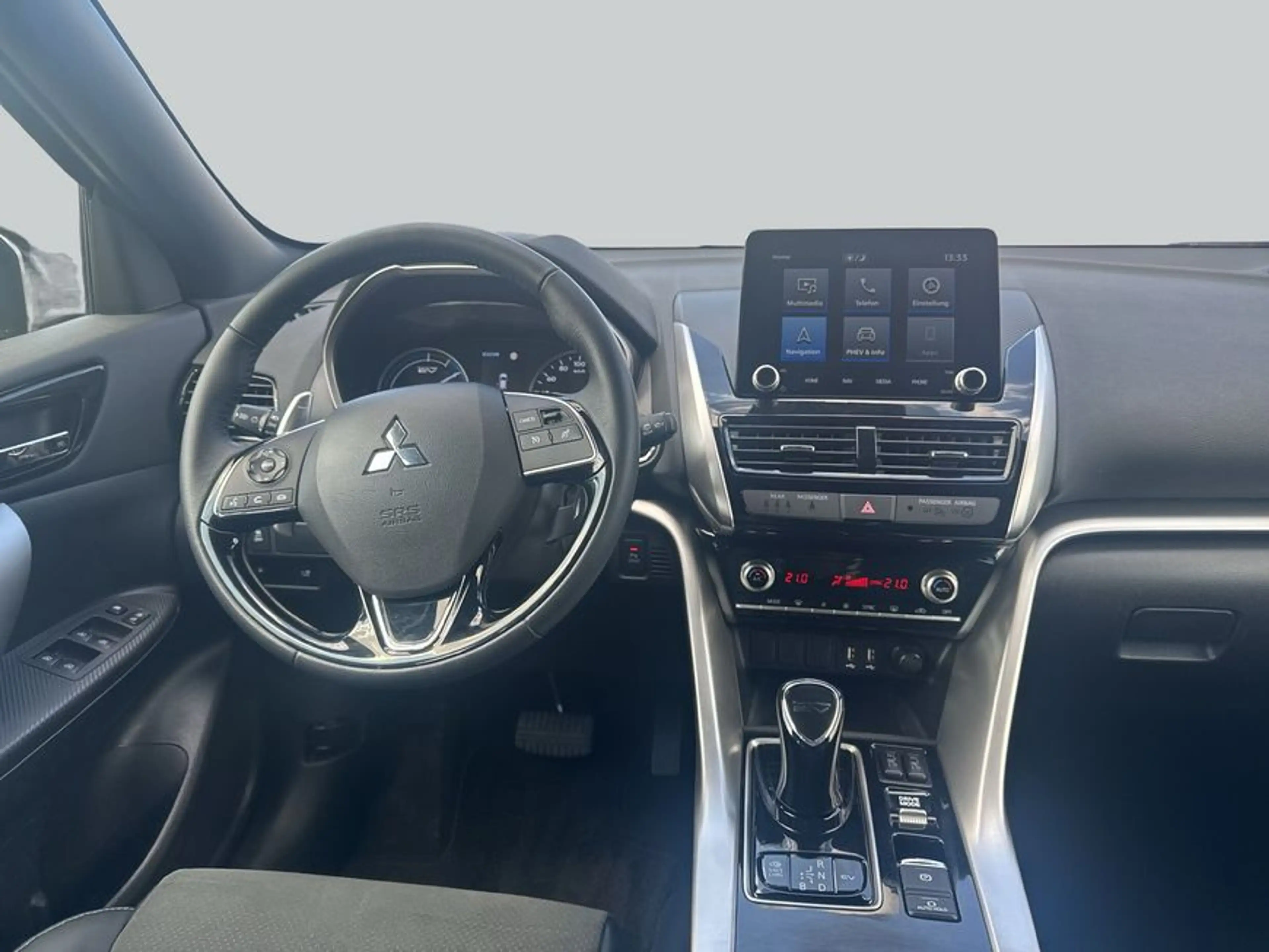 Mitsubishi Eclipse Cross Plug-In Hybrid 4WD Plus — photo 15