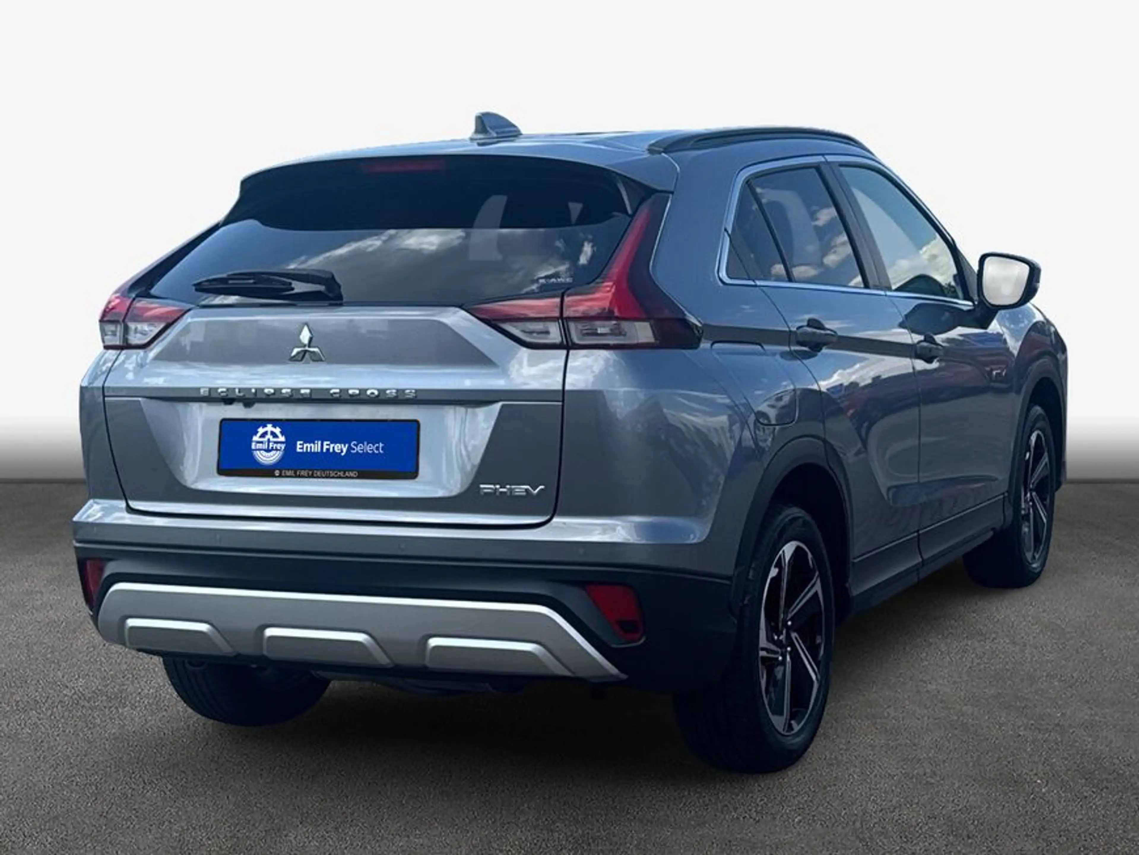 Mitsubishi Eclipse Cross Plug-In Hybrid 4WD Plus — photo 2