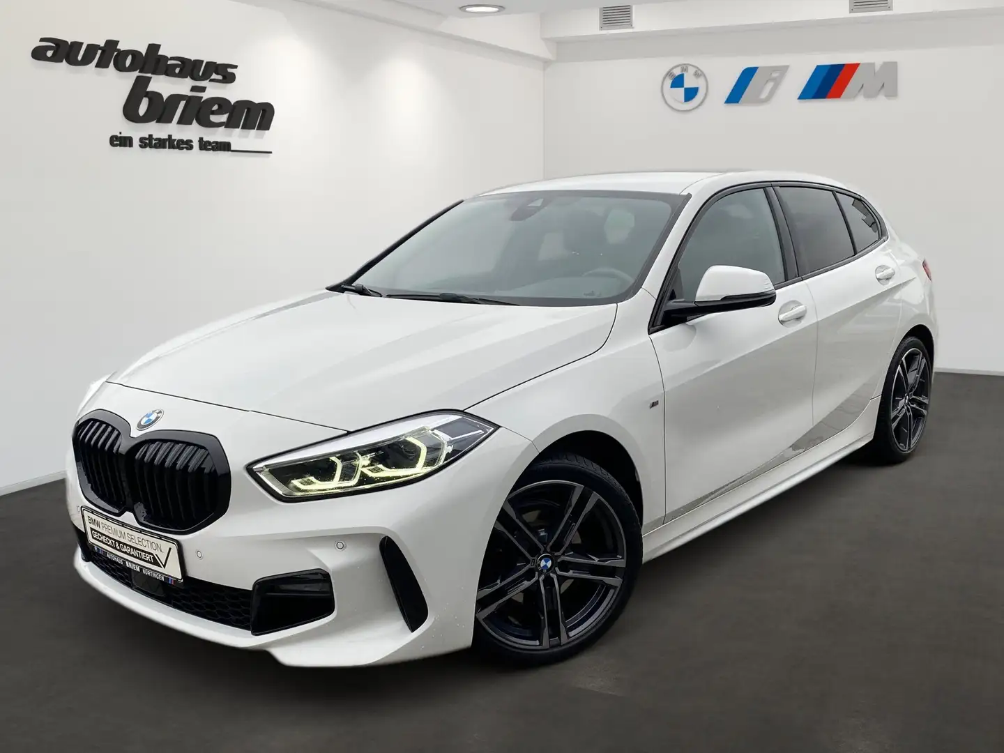 BMW 118 i M Sportpaket, ab 222,-€ mtl. Rate White - 1