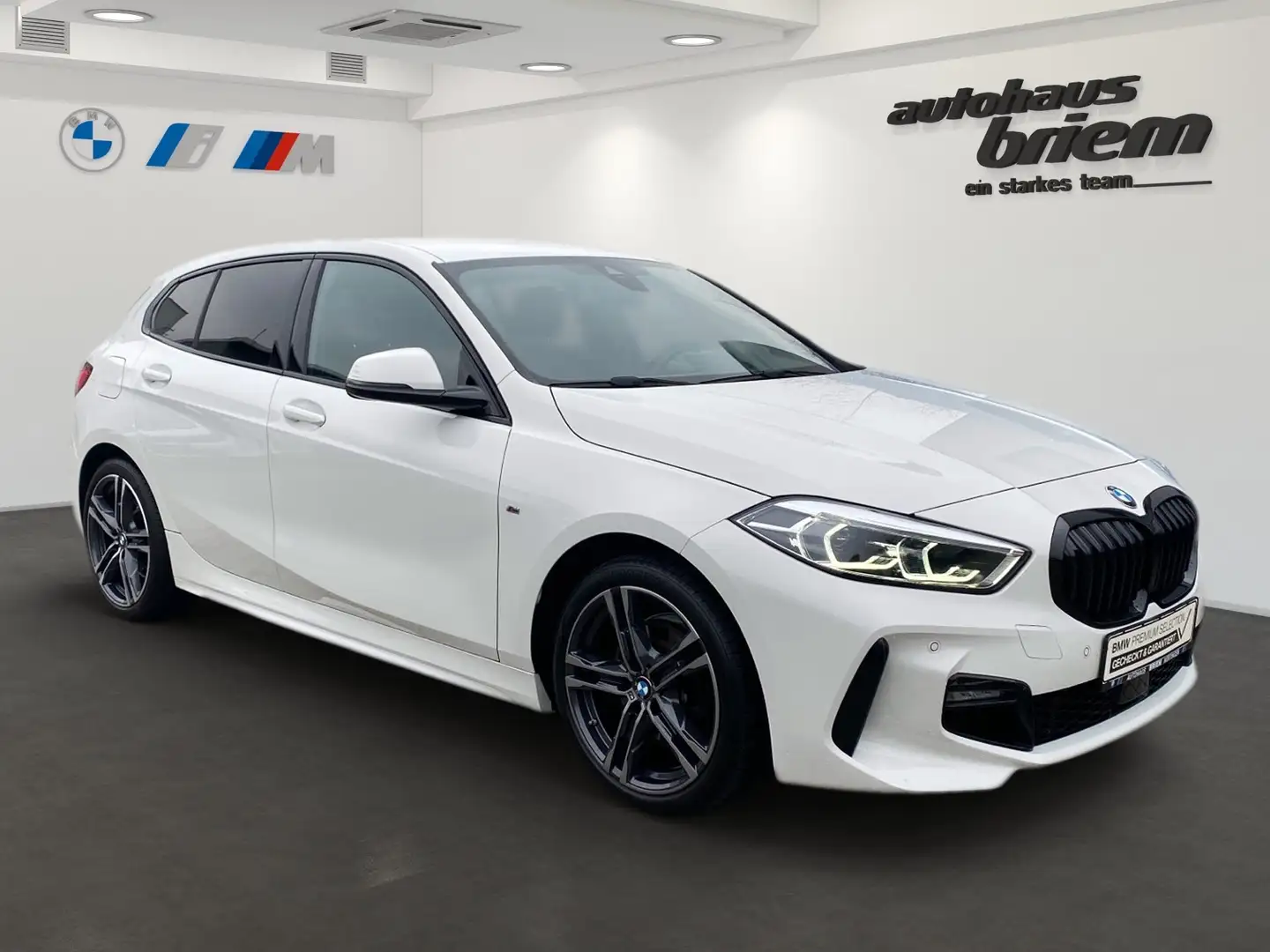 BMW 118 i M Sportpaket, ab 222,-€ mtl. Rate White - 2