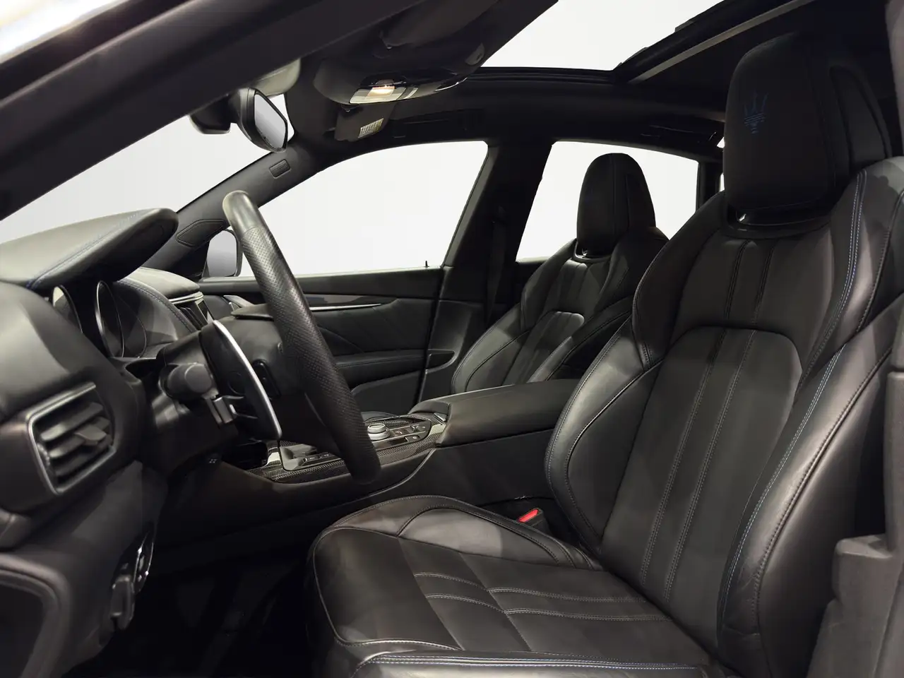 Maserati Levante 2023 — фото 10