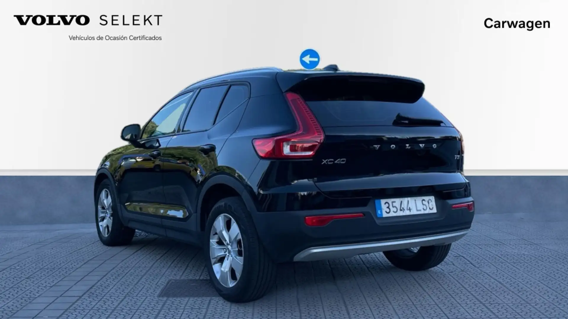 Volvo XC40 T3 Momentum Pro Aut. - 2