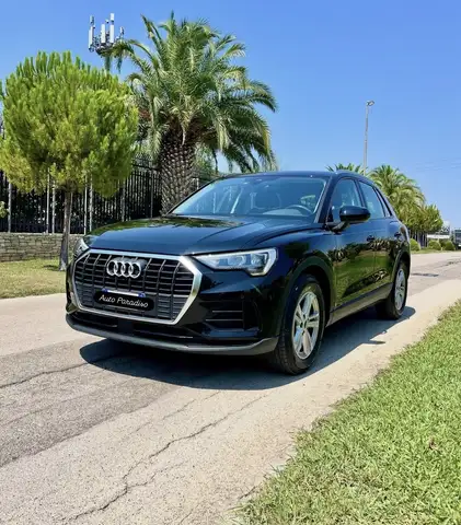 Audi Q3 35 2.0 tdi Business s-tronic