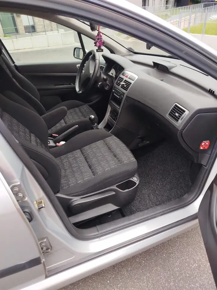 Peugeot 307
